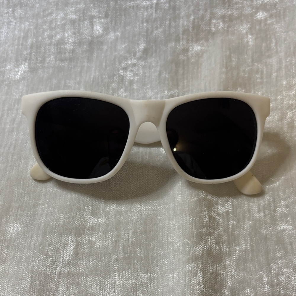 Spearmint Rhino Las Vegas White Sunglasses with Black Lenses - Picture 3 of 8